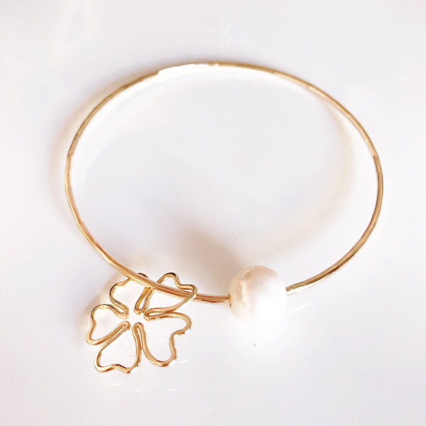 Cherry blossom bangle- white pearl (B300)