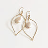 Earrings DOREE - drop shaped flat pearl