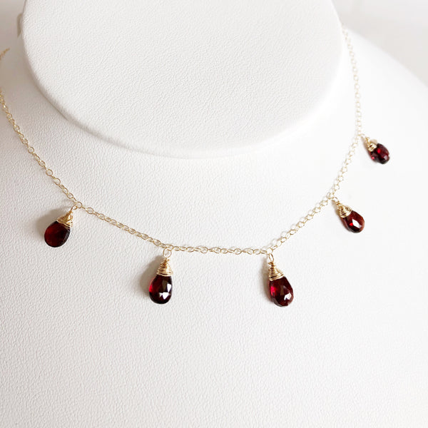 Necklace IVANNA - garnet (N225)