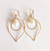 Earrings Kina - white pearls (E344)