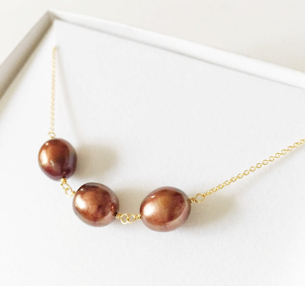 Necklace Maddi - chocolate pearls (N168)