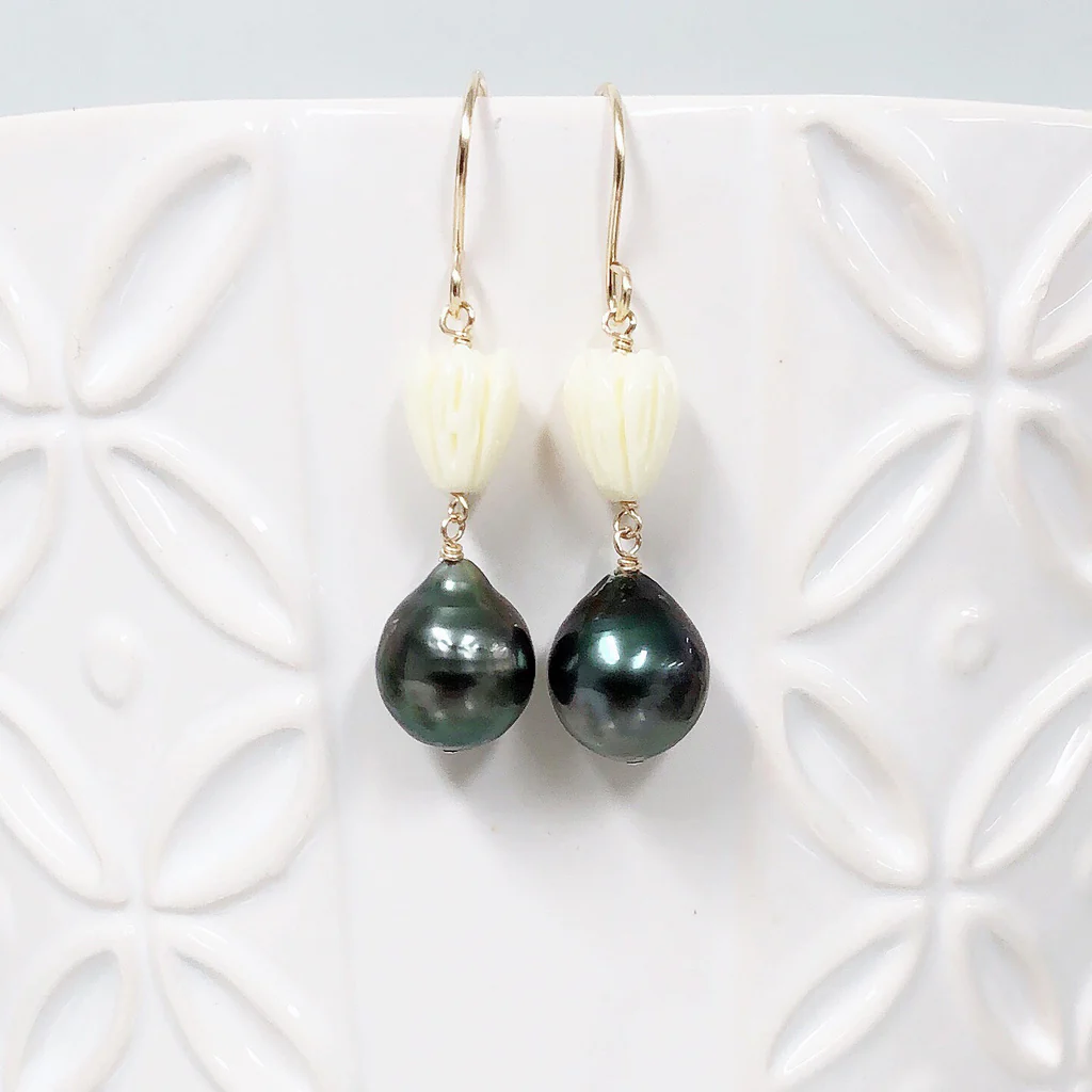 Pikake dangle earrings - tahitian pearls (E564)