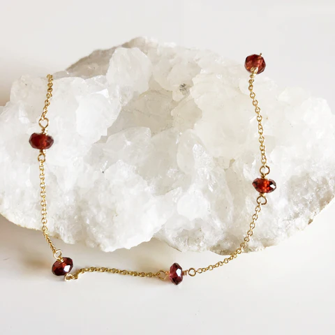 Necklace SIENNA- garnet (N310)