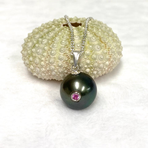 Pink tourmaline Tahitian pearl necklace