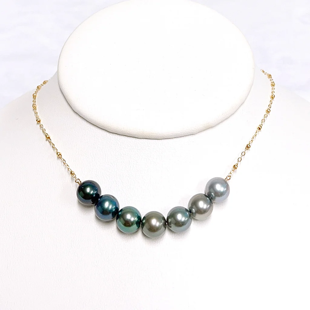 Necklace TEHINA - ombré Tahitian pearls (N407)