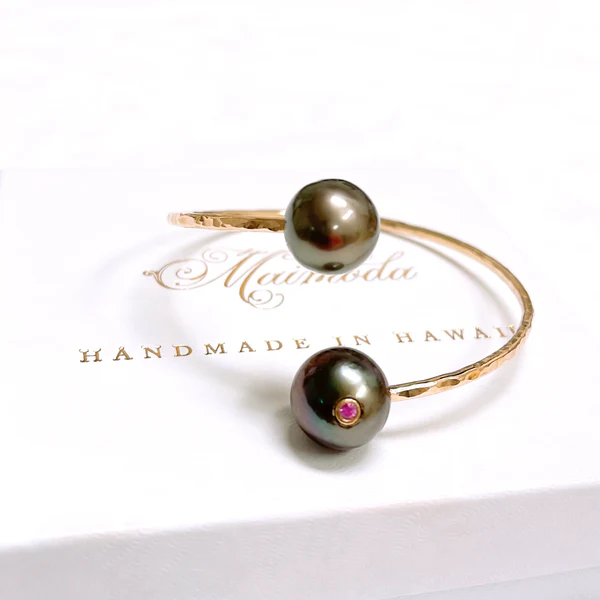 Big island charm bangle (B389)