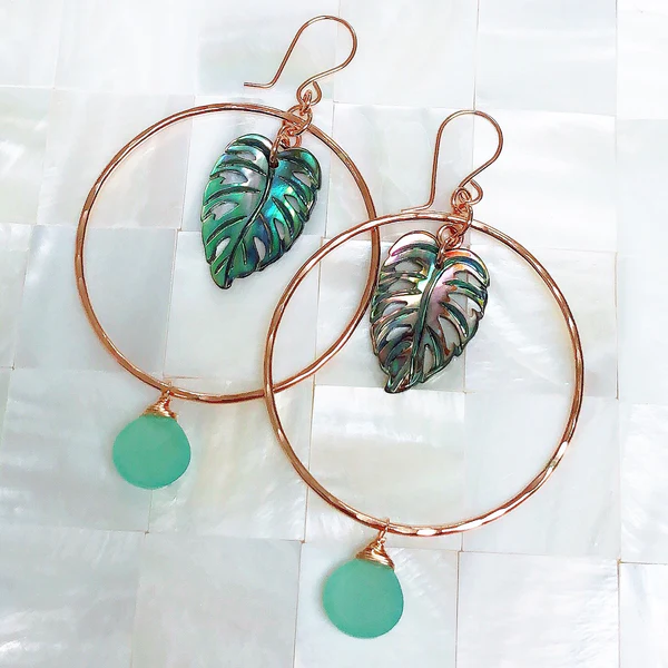 Earrings MELLIE - abalone shell monstera (E561)