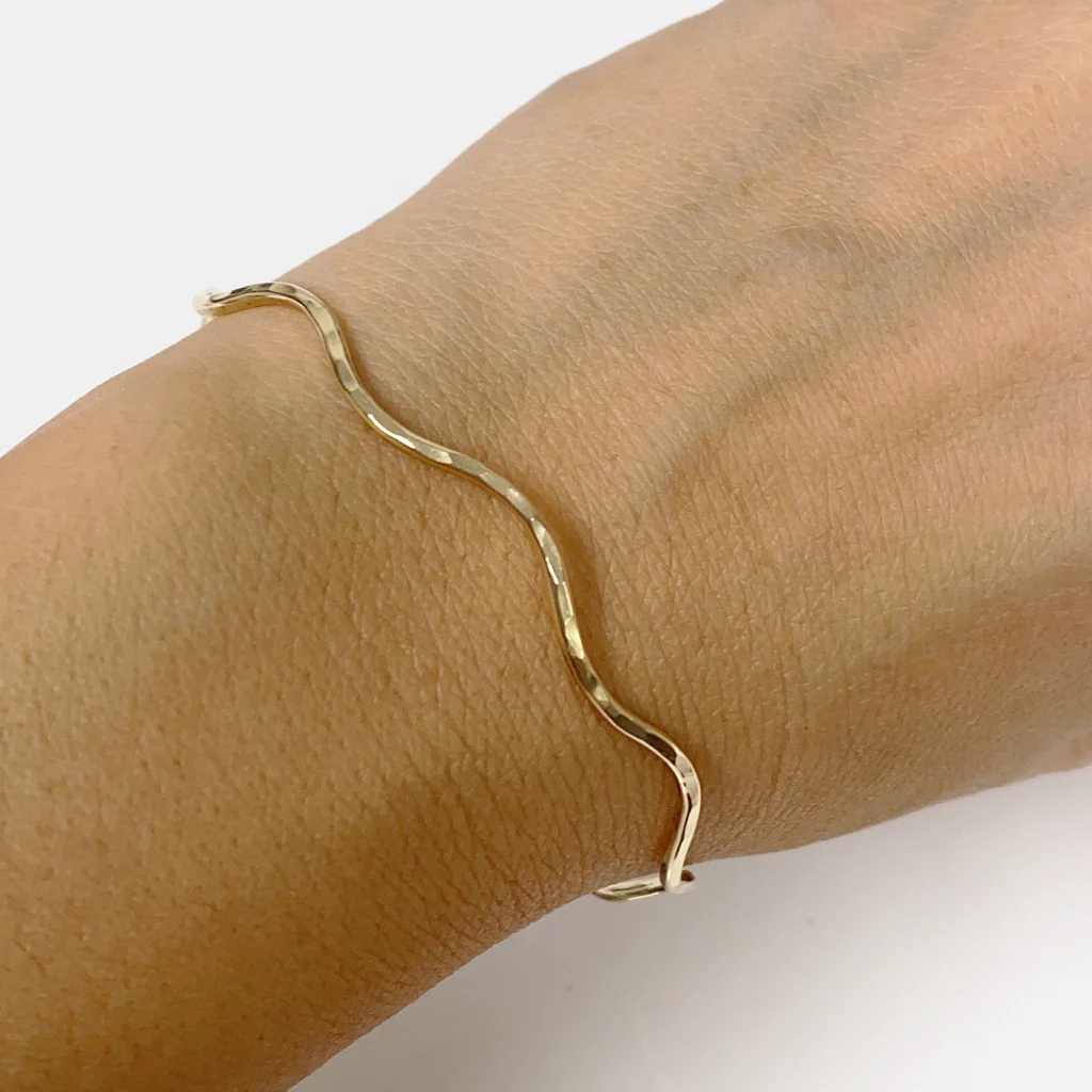 Bangle NOLA - Medium wave bangle (B439)