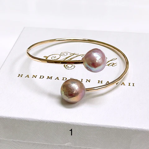 Baroque Edison pearls cuff