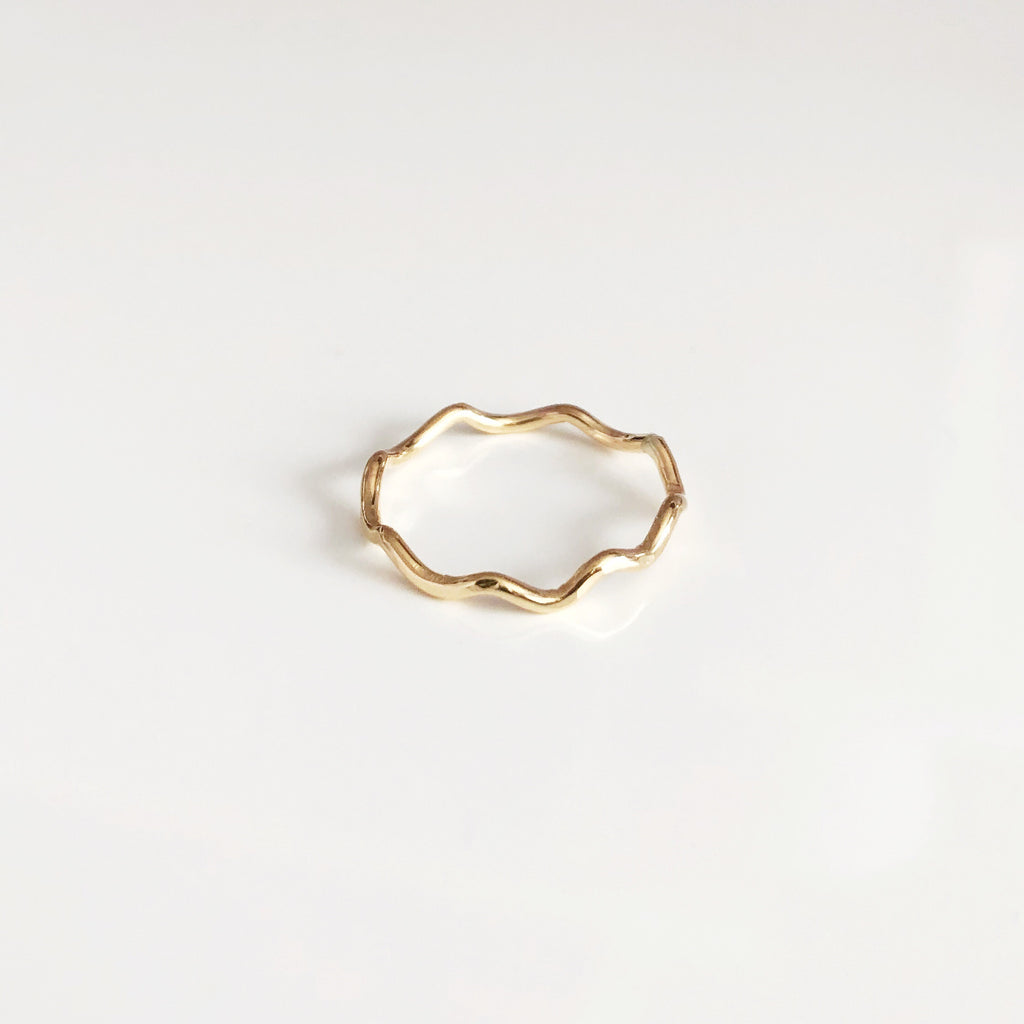 Wavy ring (R171)